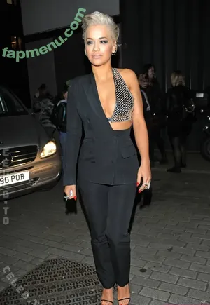 Rita Ora / ritaora / ritaoraeu nude photo #8000