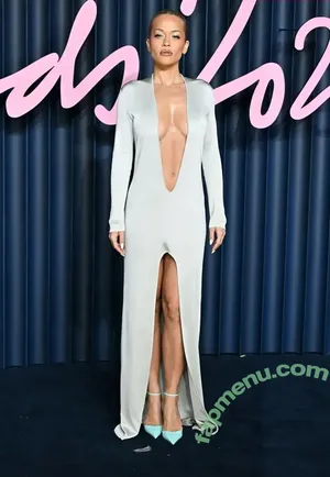 Rita Ora / ritaora / ritaoraeu nude photo #8003