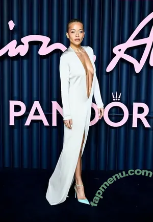 Rita Ora / ritaora / ritaoraeu nude photo #8008