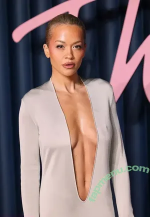 Rita Ora / ritaora / ritaoraeu nude photo #8018