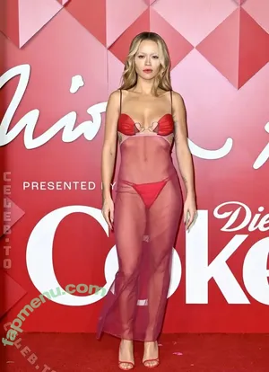 Rita Ora / RitaOra nude photo #8048