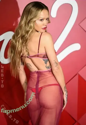 Rita Ora / RitaOra nude photo #8050