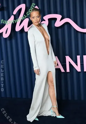 Rita Ora / RitaOra nude photo #8083