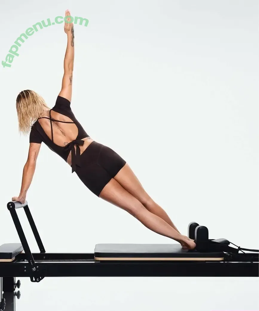 Rita Ora nude photo #8147 (ritaora / ritaoraeu)