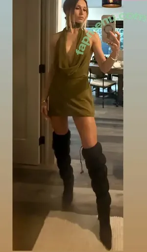 Rita Volk / itsmeritavolk nude photo #0115