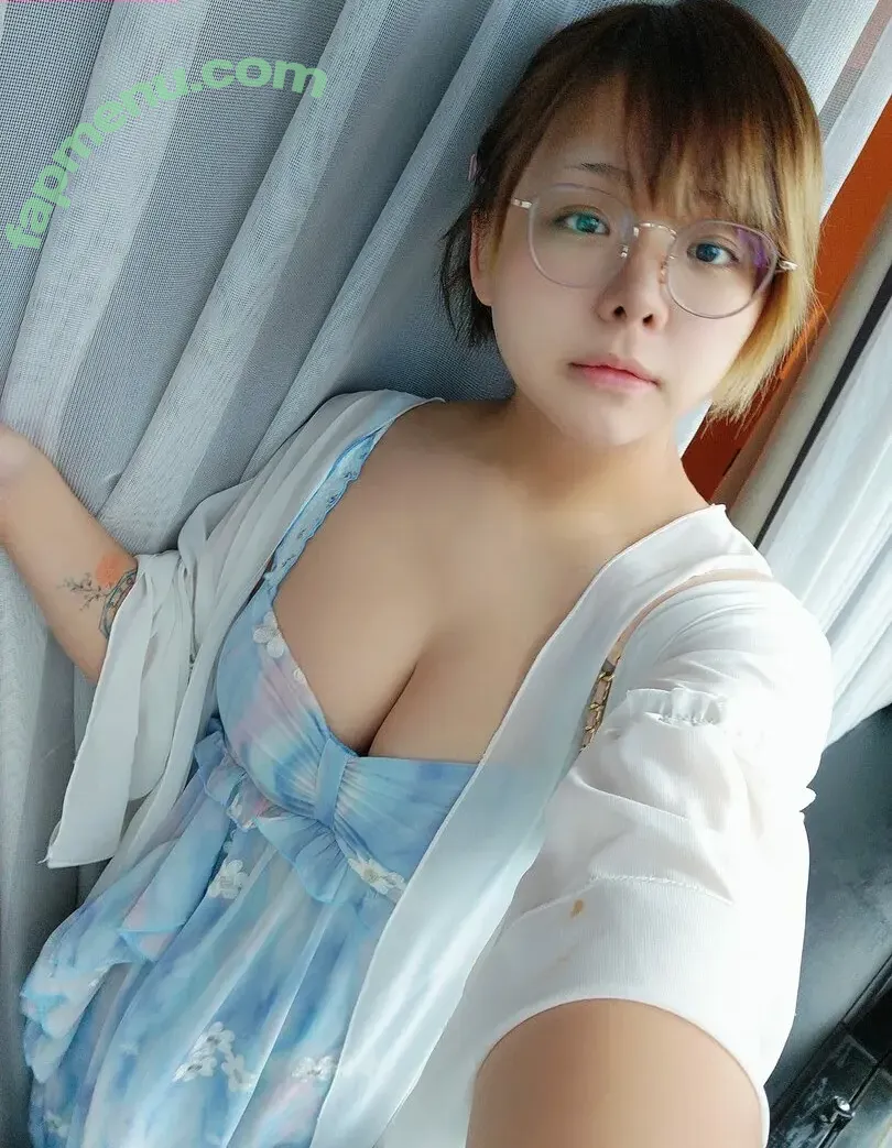 ritheania.c / RitheCosplay nude photo #0001 (ritheania.c / rithedaddy)