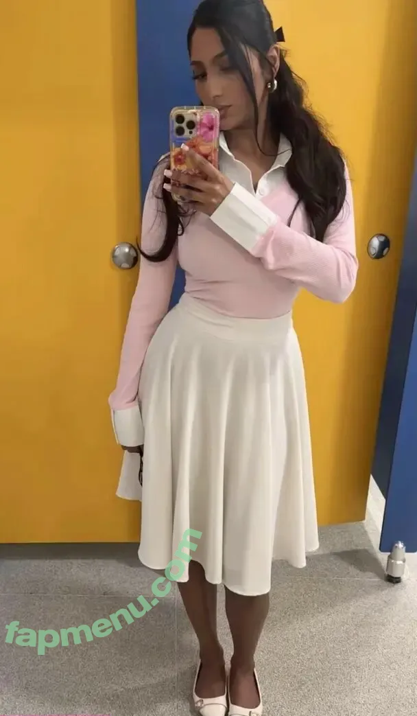 _riya.b nude photo #0033 (Riya B 🇧🇩 / riya.b_)