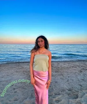 Riya Shukla / riyaashukla nude photo #0012