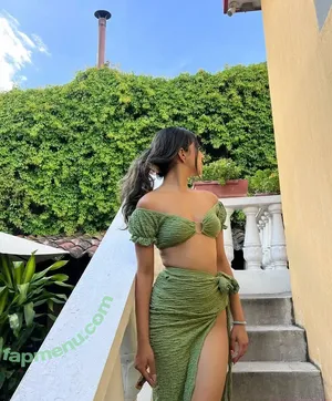 Riya Shukla / riyaashukla nude photo #0023