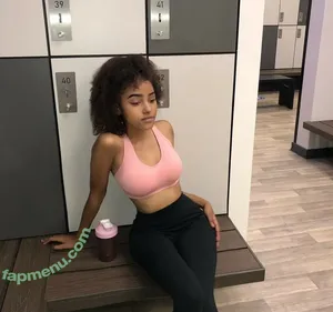 Rizyy__ / gloriaamandabrown nude photo #0005