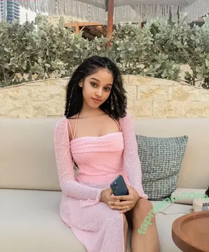 Rizyy__ / gloriaamandabrown nude photo #0012
