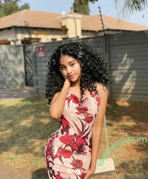 Rizyy__ / gloriaamandabrown nude photo #0020
