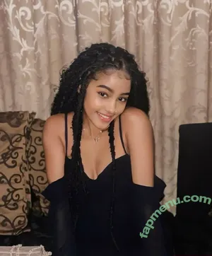 Rizyy__ / gloriaamandabrown nude photo #0026
