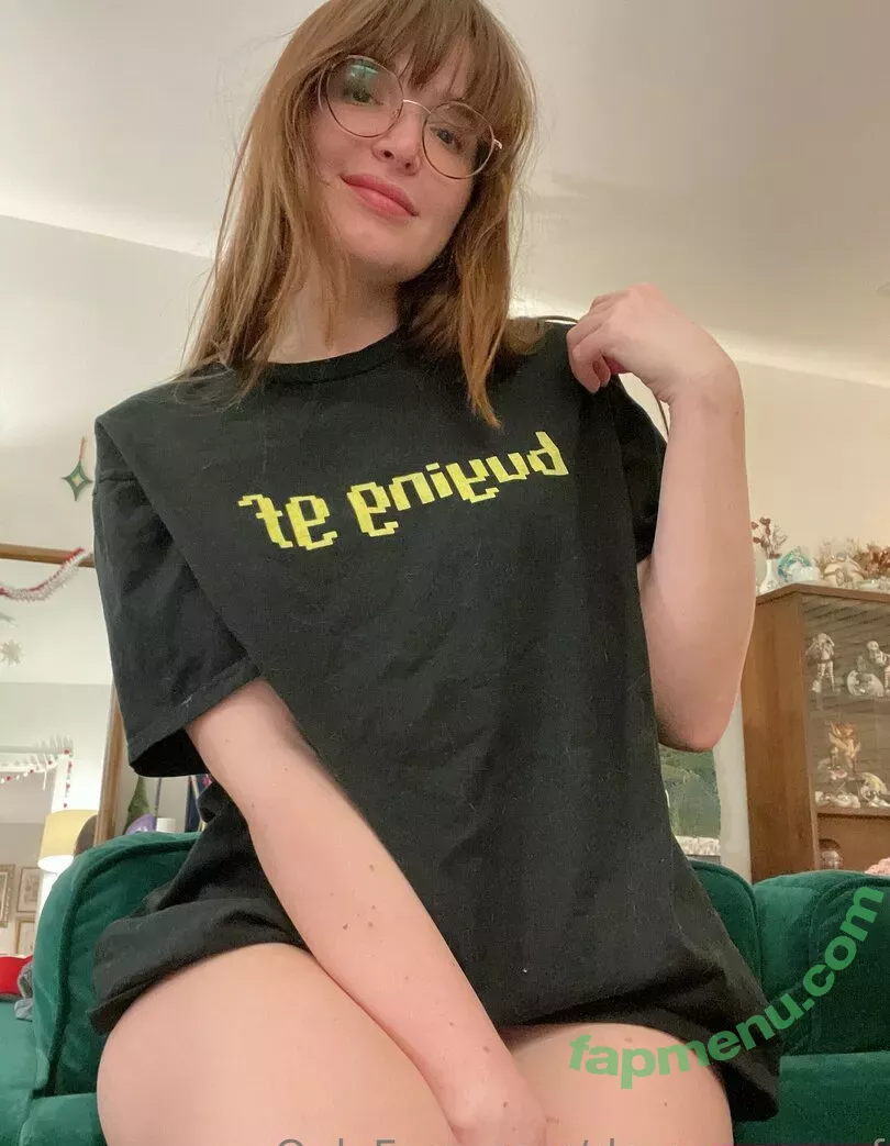 RLrunescapeGF nude photo #0474 (its_rlrunescapegf)