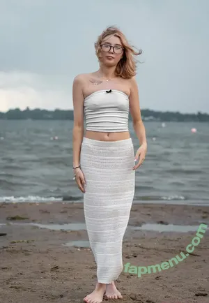  nude photo #0003