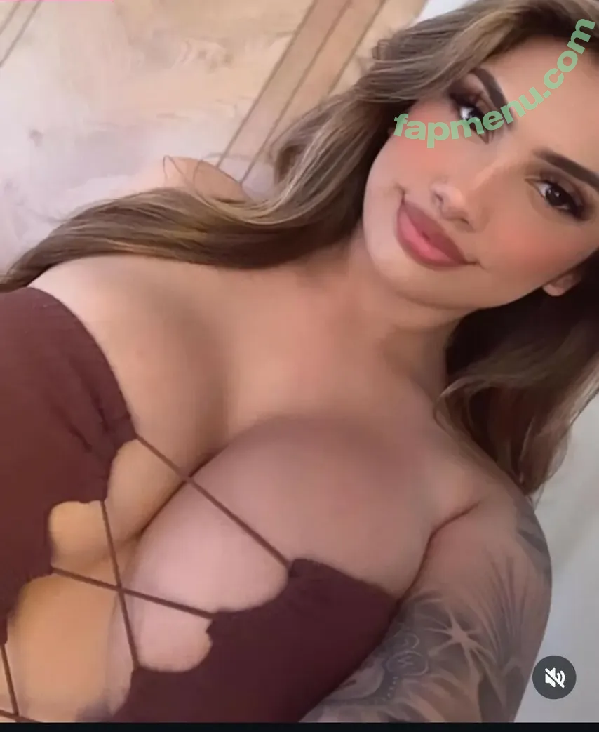Ro.xee nude photo #0001 (Ro.xee)