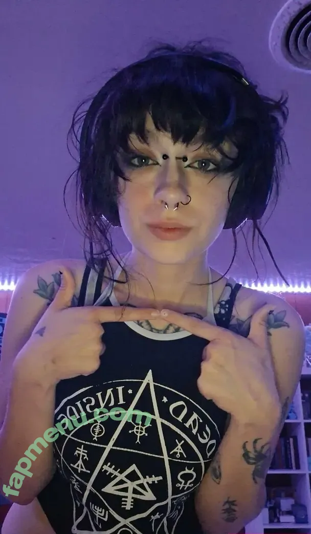 roadkillbeauty nude photo #0063 (roadkillbeauty)