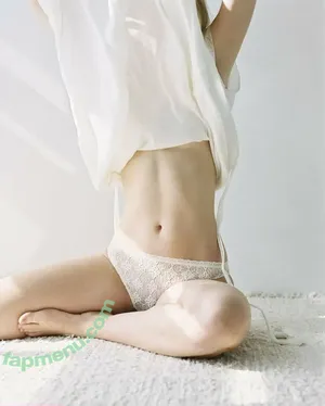 Robee Breevaart / robeebreevaart nude photo #0024