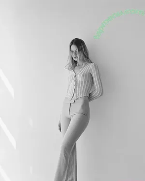 Robee Breevaart / robeebreevaart nude photo #0031