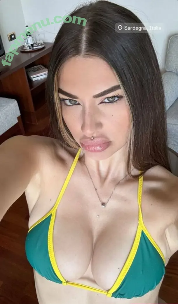 roberryc nude photo #0015 (roberta carluccio)