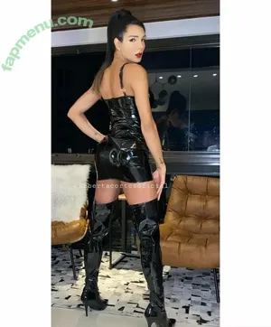Roberta Cortes TS / Robertacortesoficial / robertacortes nude photo #0007