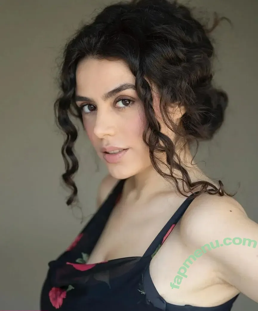 Roberta Galati nude photo #0097 (robiertassss)