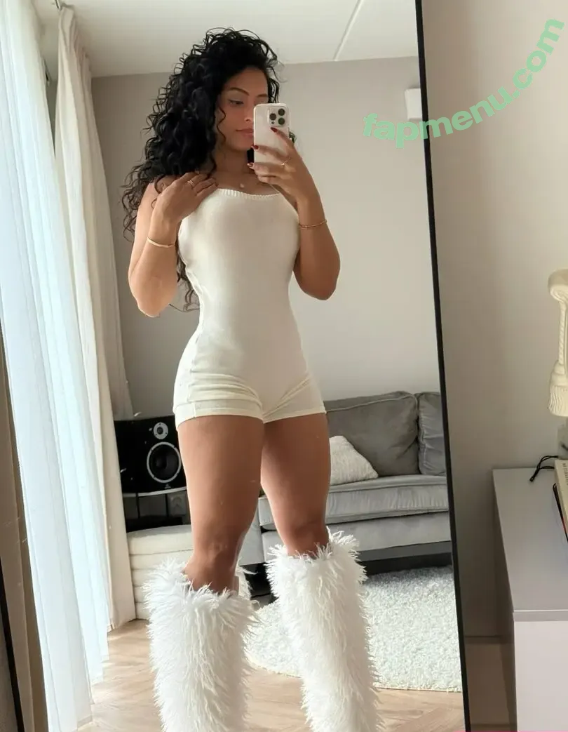 Robin Roxette nude photo #0108 (oh.my.roxette / robinroxette)