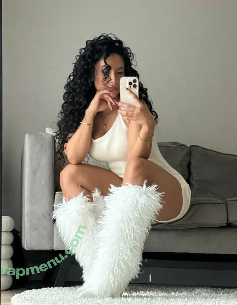 Robin Roxette nude photo #0109 (oh.my.roxette / robinroxette)