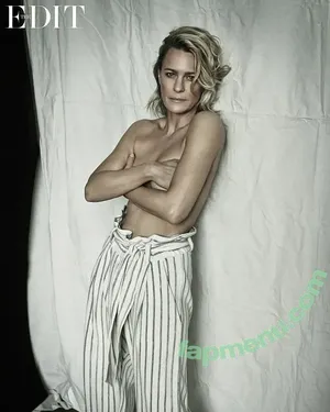 Robin Wright / robingwright nude photo #0119