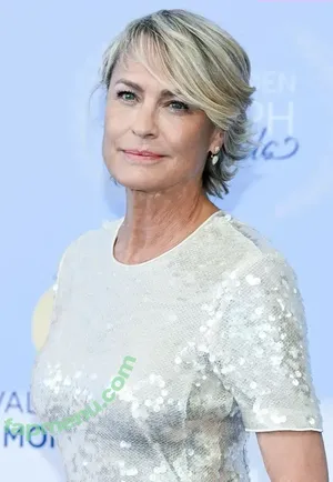 Robin Wright / RealRobinWright / robingwright nude photo #0129