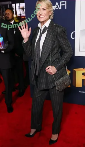 Robin Wright / RealRobinWright / robingwright nude photo #0133