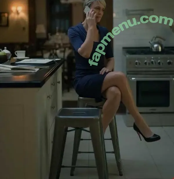 Robin Wright nude photo #0004 (robingwright)