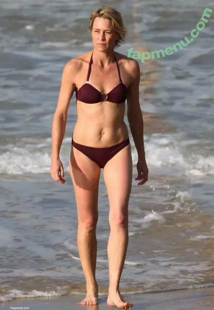 Robin Wright nude photo #0124 (robingwright)