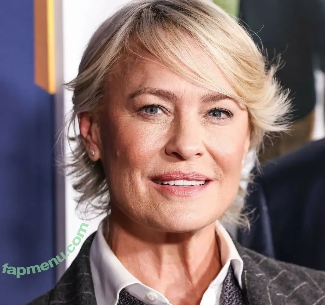 Robin Wright nude photo #0136 (RealRobinWright / robingwright)