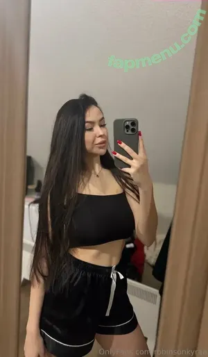 robinsonkyraa / kyraa.rx nude photo #0012