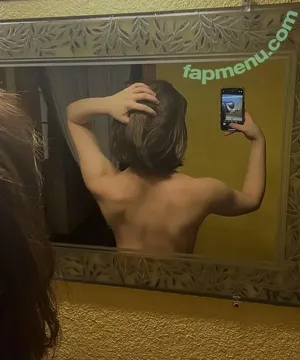robinswole / reaayuh nude photo #0003