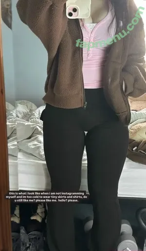 Robyn / robynsnotreal / rrr0byn / therealredrobyn nude photo #0001