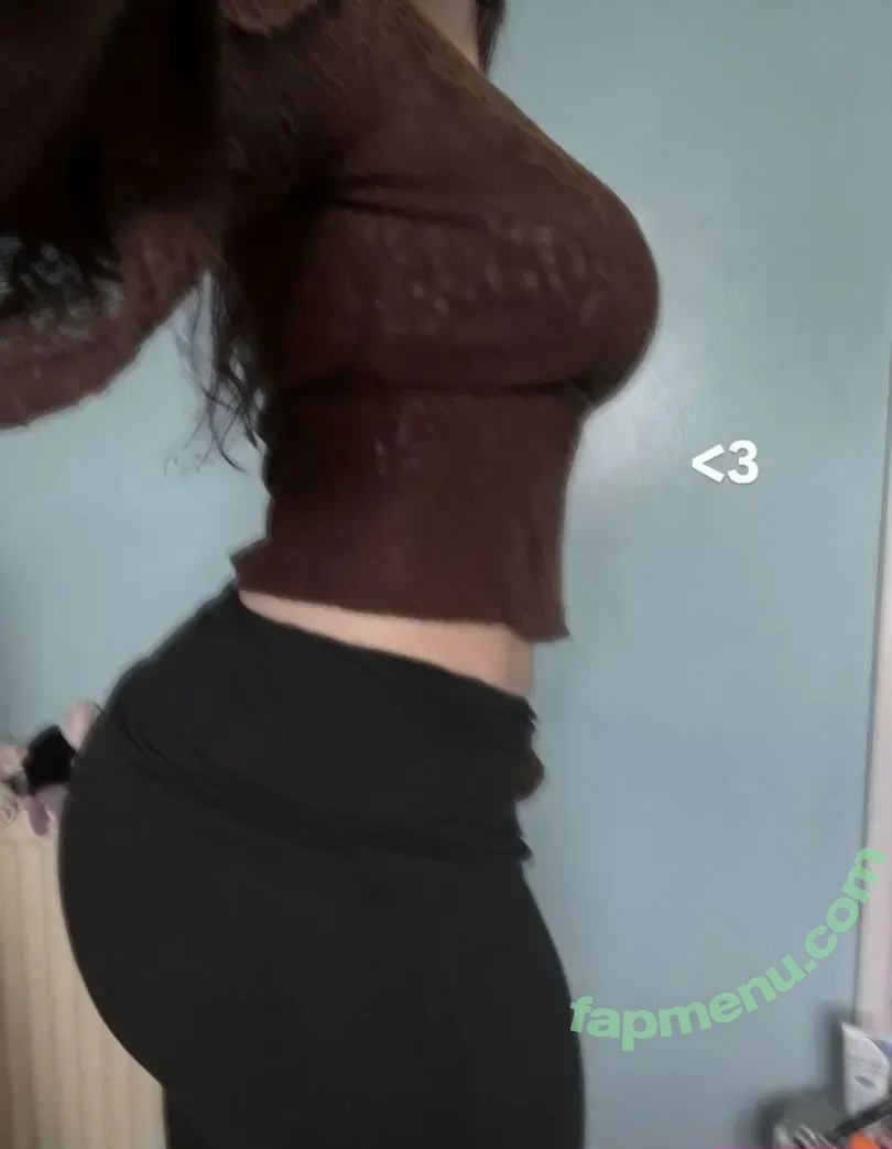 Robyn nude photo #0004 (robynsnotreal / rrr0byn / therealredrobyn)