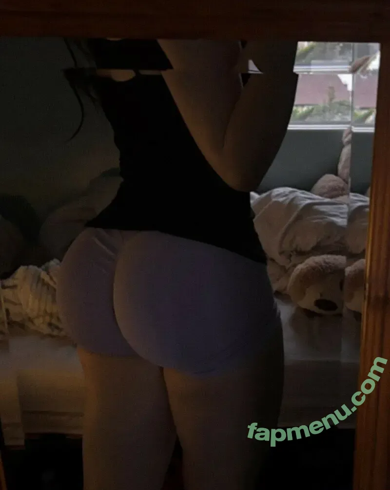 Robyn nude photo #0009 (robynsnotreal / rrr0byn / therealredrobyn)