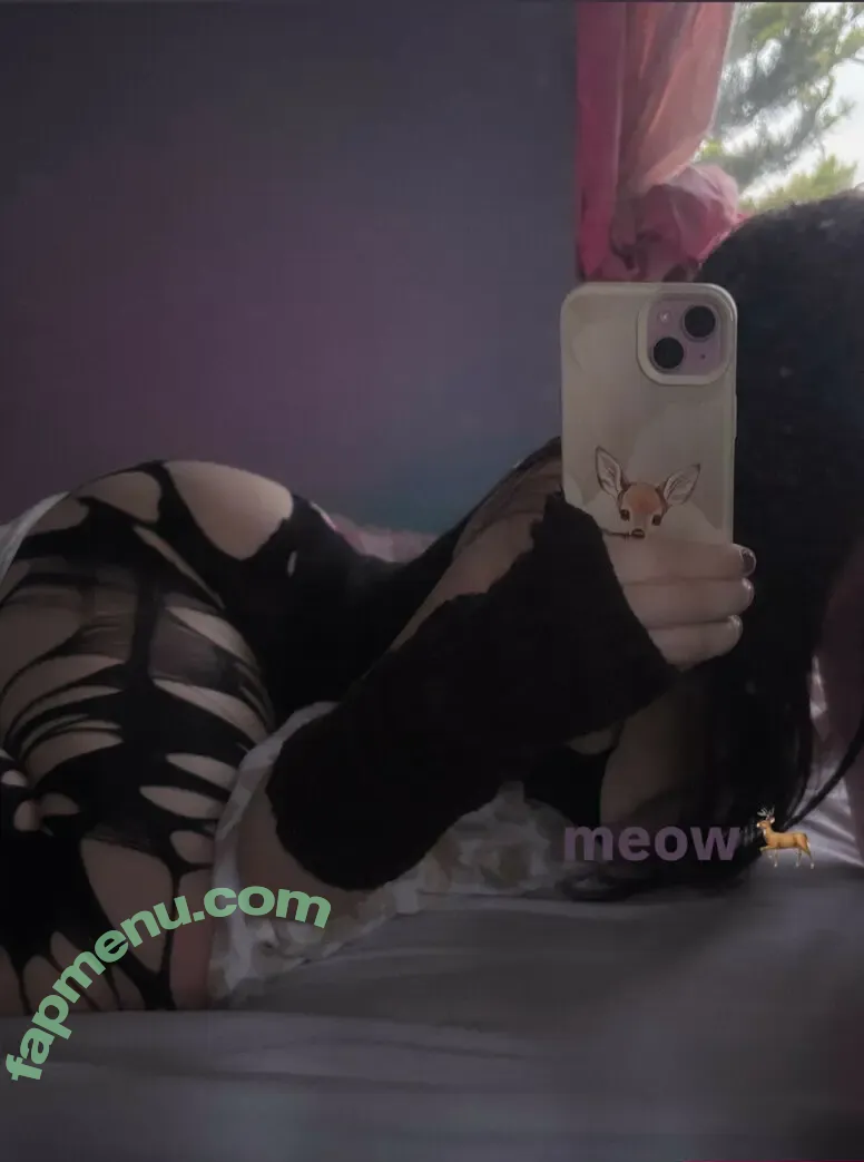 Robyn nude photo #0001 (robynsnotreal / rrr0byn / therealredrobyn)
