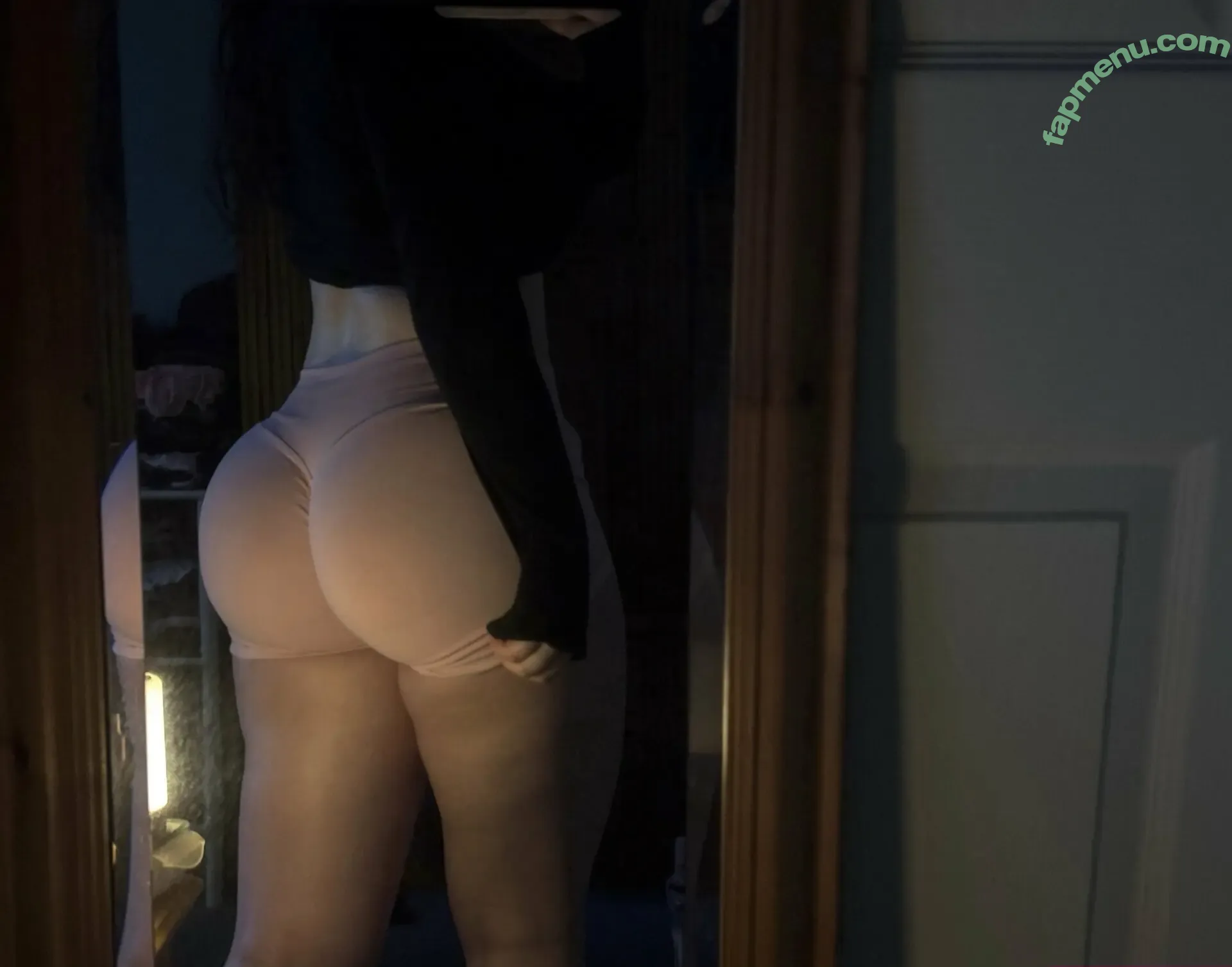 Robyn nude photo #0016 (robynsnotreal / rrr0byn / therealredrobyn)