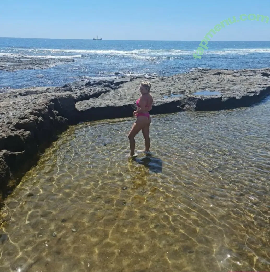 Robyn Regan nude photo #0001 (Robyn_Regan / RobynlouRegan)