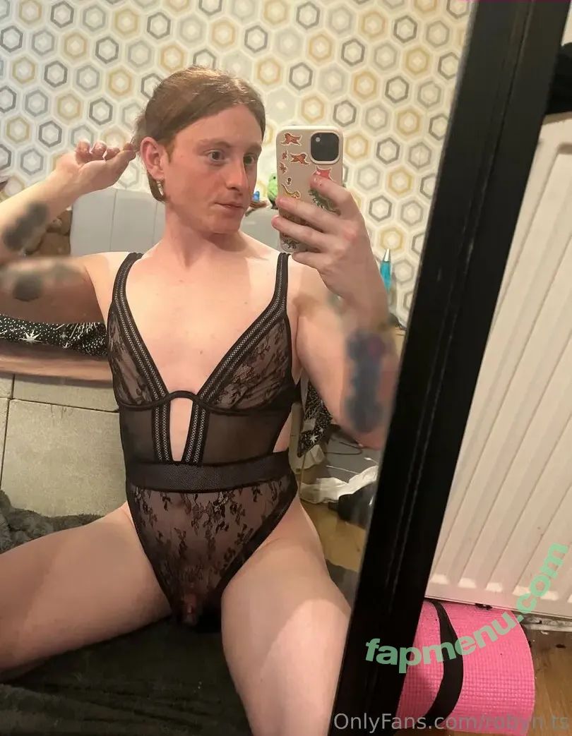robyn.ts nude photo #0078 (robynetteart)