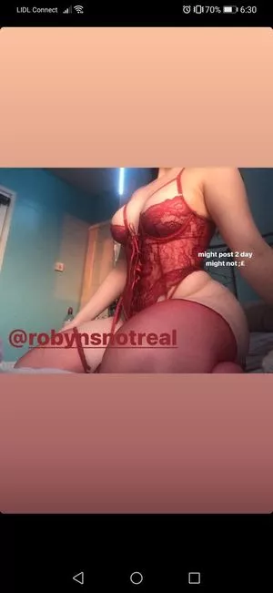 Robyn / robynsnotreal / rrr0byn / therealredrobyn nude photo #0039