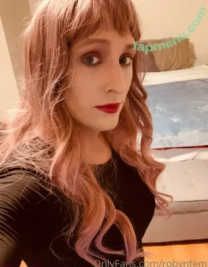 robynfem / robin.fynn nude photo #0004