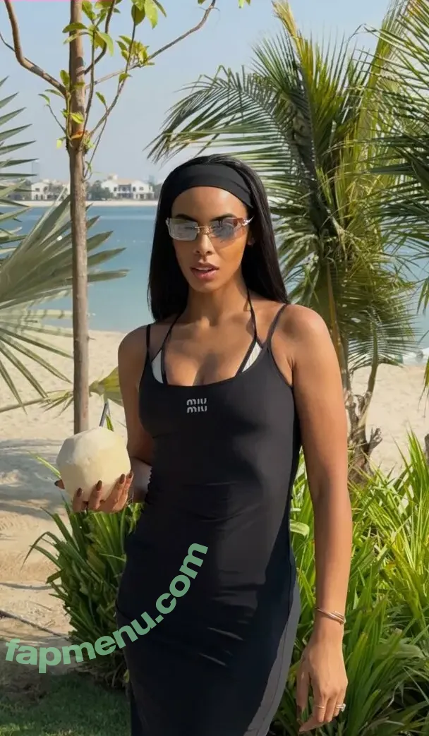 Rochelle Humes nude photo #0513 (rochellehumes)