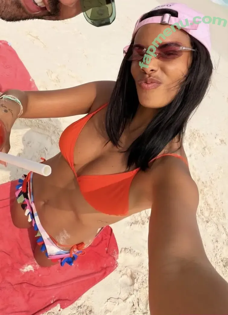 Rochelle Humes nude photo #0542 (rochellehumes)