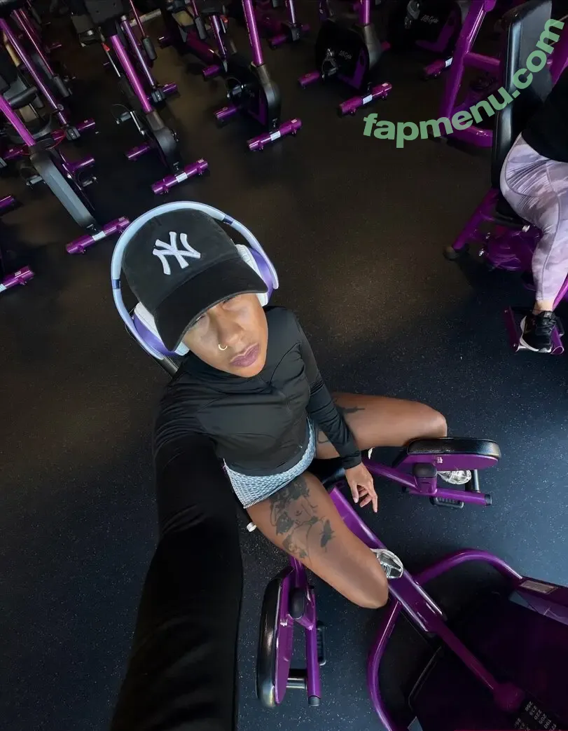 Rocio Marie nude photo #0006 (marielamh / rociomarie__)