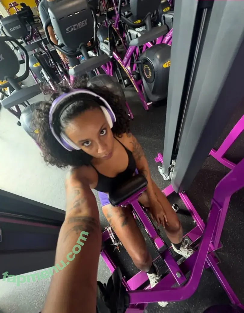 Rocio Marie nude photo #0007 (marielamh / rociomarie__)