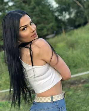 Rojin Bingöl / Binglbrtz German Trans Teen from Hamburg / RojinTSBarbie / YoungdominaTS / binglbratz nude photo #0003